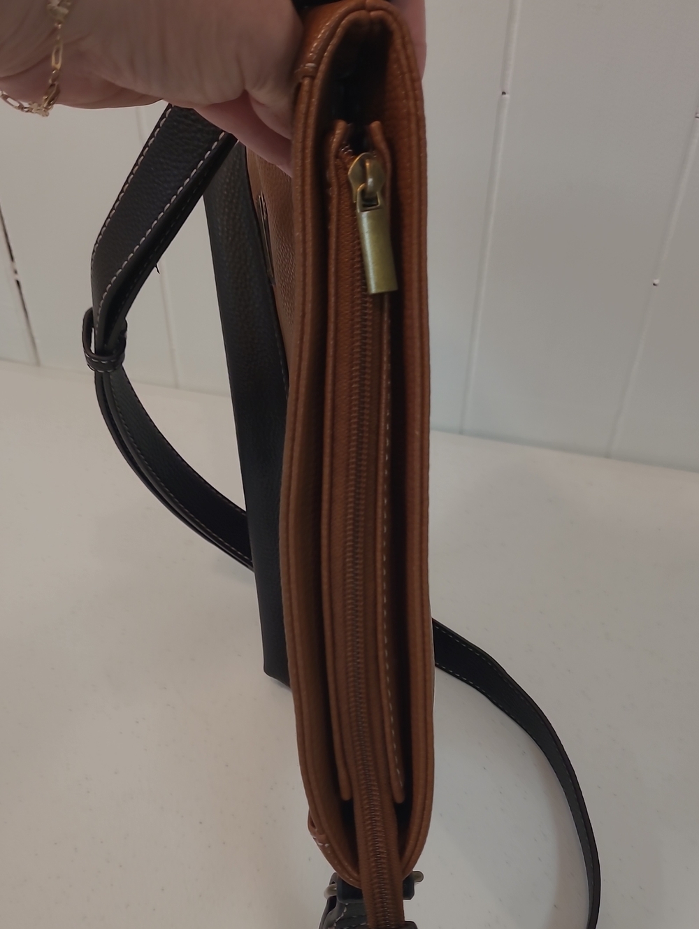 Dog Lover's Chala Paw Accent Vegan Brown/Black Crossbody Bag Adjustable Strap - Picture 13 of 16